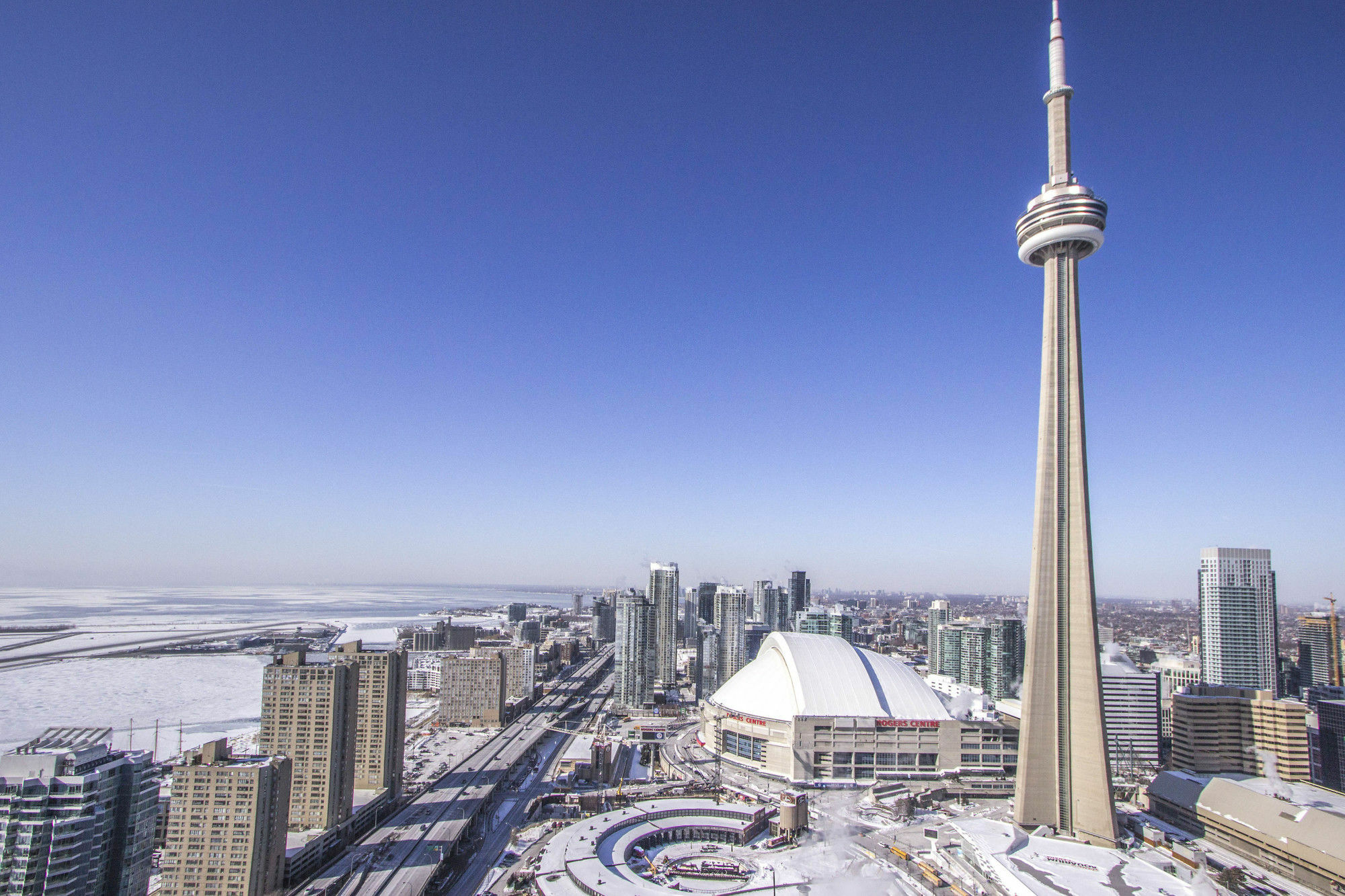 Ice - Lake And City View تورونتو المظهر الخارجي الصورة